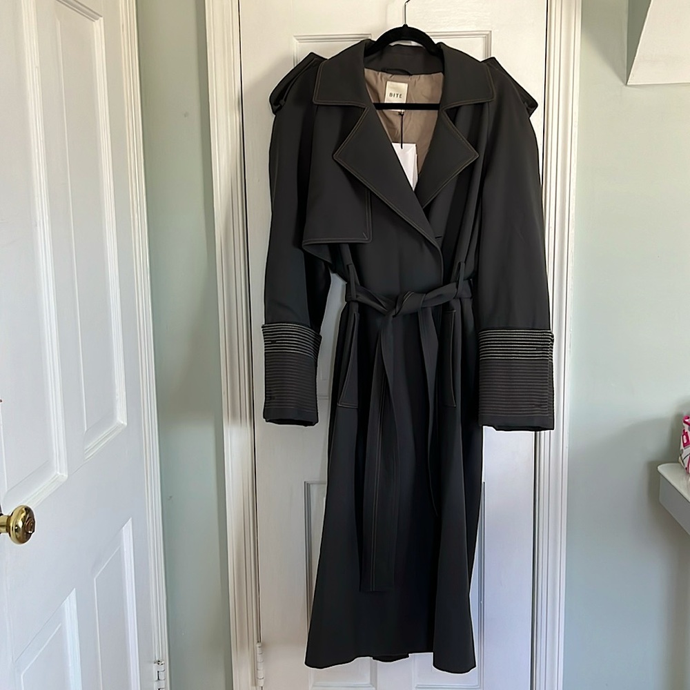 BITE STUDIOS- Anthracite Grey Trench 100% Wool & Silk size 12 SUSTAINABLE BRAND - Picture 2 of 9